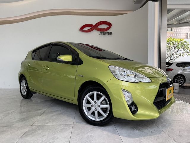 TOYOTA豐田 PRIUS C  第1張相片
