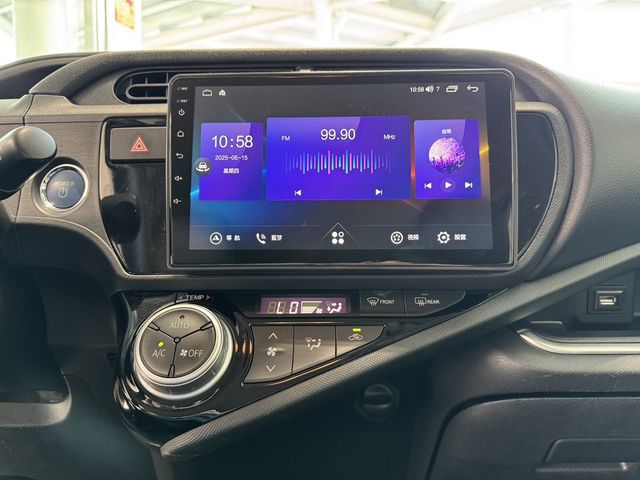 TOYOTA豐田 PRIUS C  第14張相片