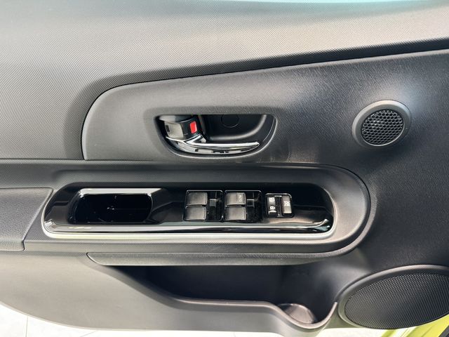 TOYOTA豐田 PRIUS C  第16張相片