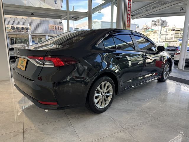 TOYOTA豐田 ALTIS  第2張相片