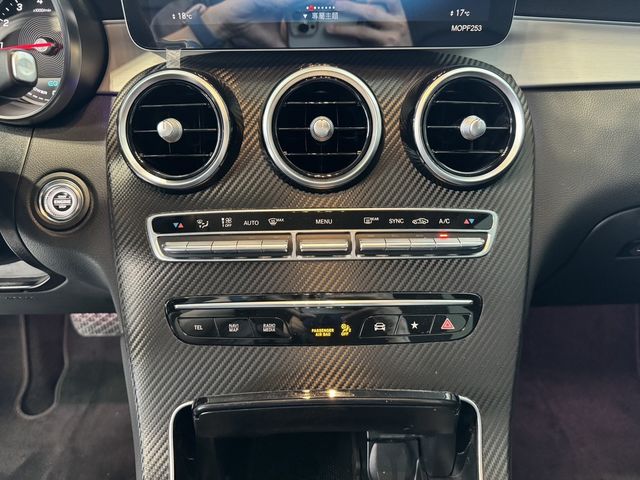M-BENZ賓士 GLC200  第13張相片