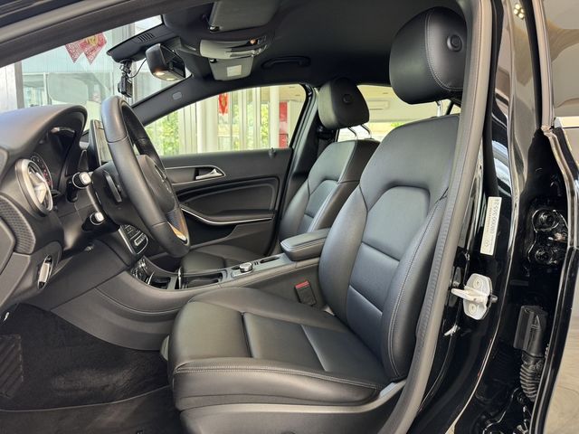 M-BENZ賓士 A180  第9張相片
