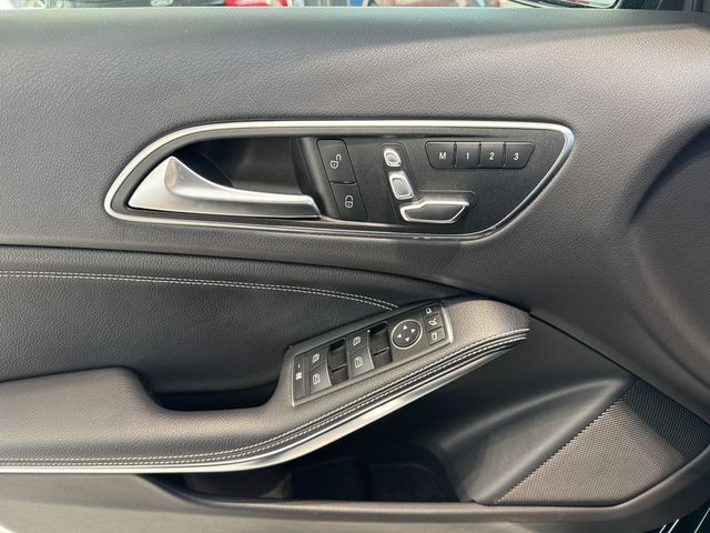 M-BENZ賓士 A180  第17張相片