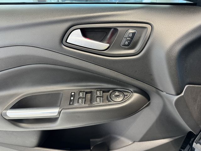 FORD福特 KUGA  第14張相片