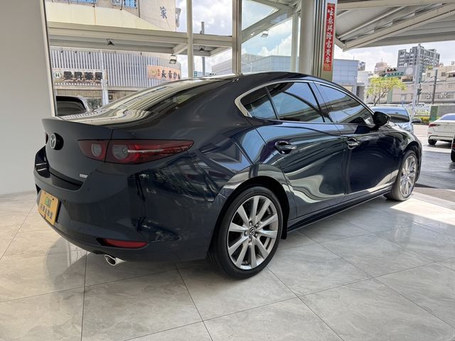 MAZDA馬自達 MAZDA 3  第2張相片