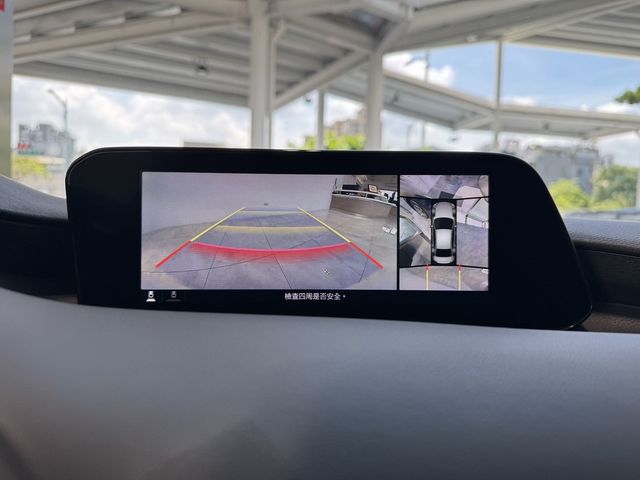 MAZDA馬自達 MAZDA 3  第12張相片