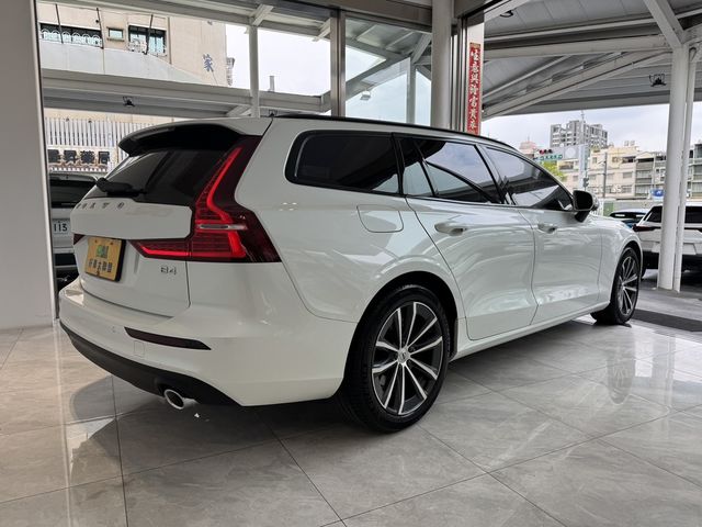 VOLVO富豪 V60  第2張相片