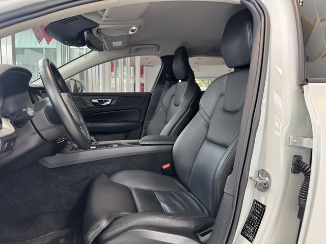 VOLVO富豪 V60  第8張相片
