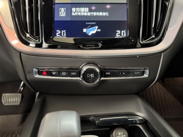 VOLVO富豪 V60  第10張相片