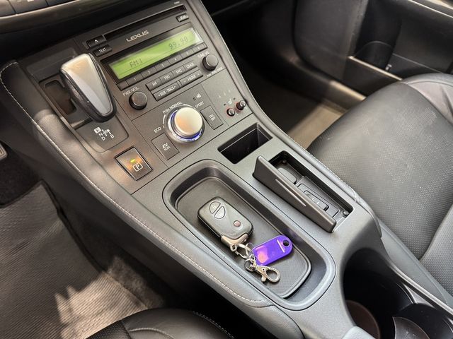 LEXUS凌志 CT200H  第11張相片