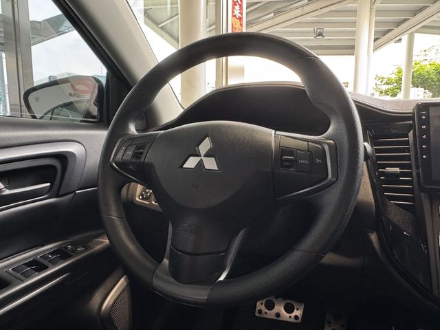 MITSUBISHI三菱 GRAND LANCER  第4張相片