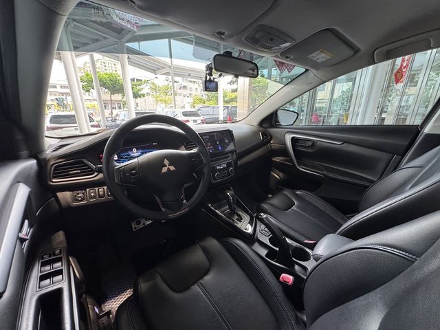 MITSUBISHI三菱 GRAND LANCER  第6張相片
