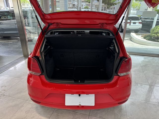 VOLKSWAGEN福斯 POLO  第3張相片