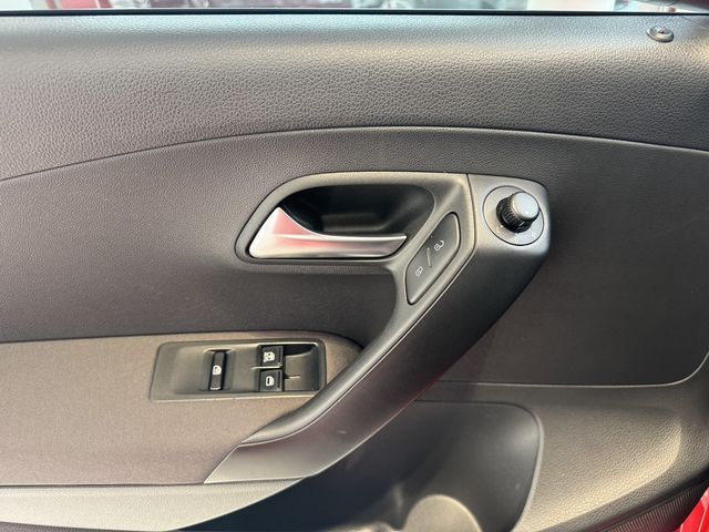 VOLKSWAGEN福斯 POLO  第17張相片