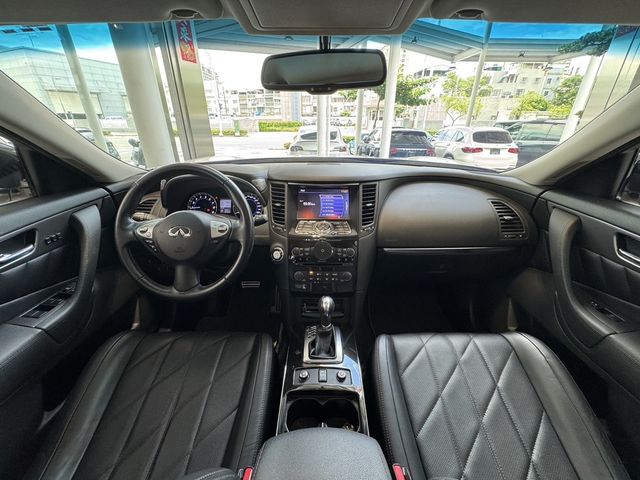 INFINITI無限 QX70  第5張相片