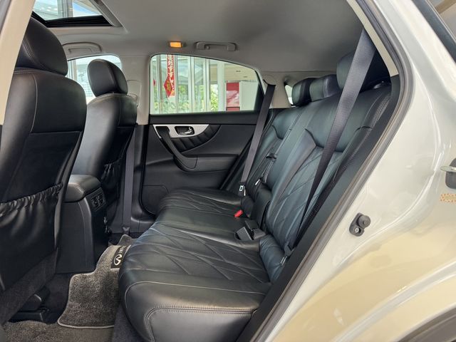 INFINITI無限 QX70  第7張相片