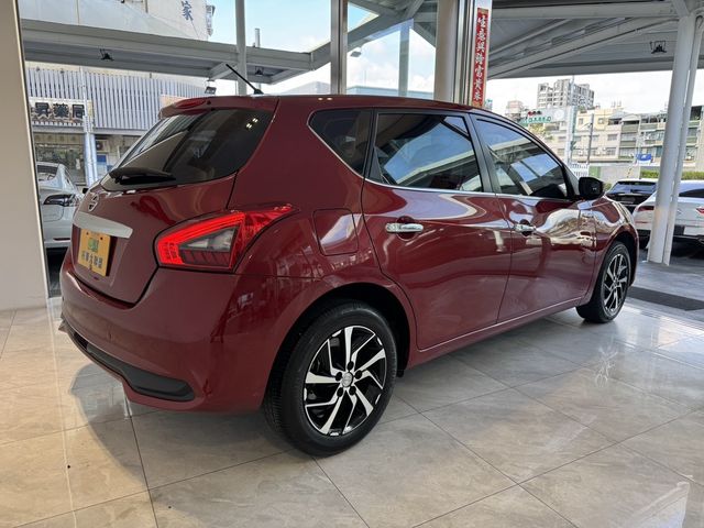 NISSAN日產 TIIDA  第2張相片