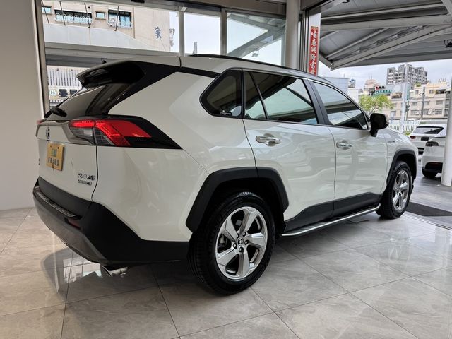 TOYOTA豐田 RAV4  第2張相片