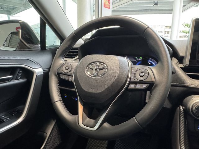 TOYOTA豐田 RAV4  第5張相片