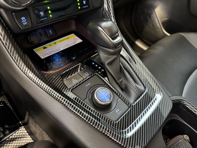 TOYOTA豐田 RAV4  第10張相片