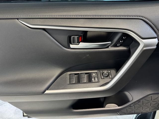 TOYOTA豐田 RAV4  第14張相片