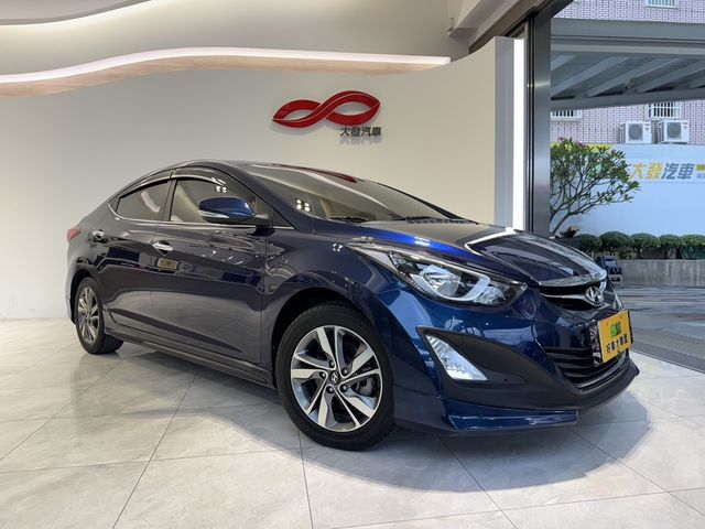 HYUNDAI現代 ELANTRA  第1張相片