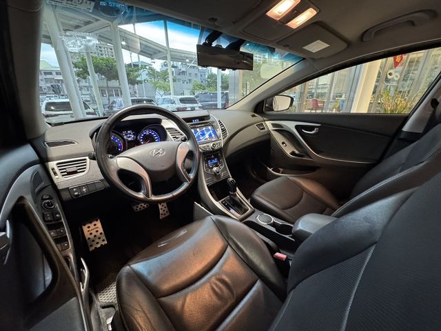HYUNDAI現代 ELANTRA  第6張相片