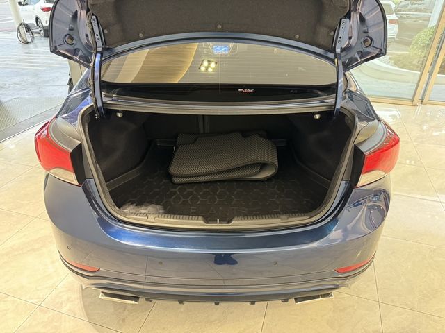 HYUNDAI現代 ELANTRA  第20張相片