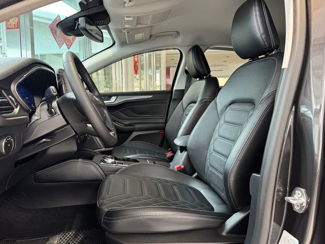 FORD福特 FOCUS ACTIVE  第8張相片