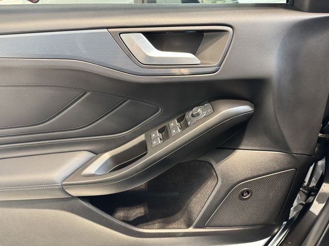 FORD福特 FOCUS ACTIVE  第14張相片