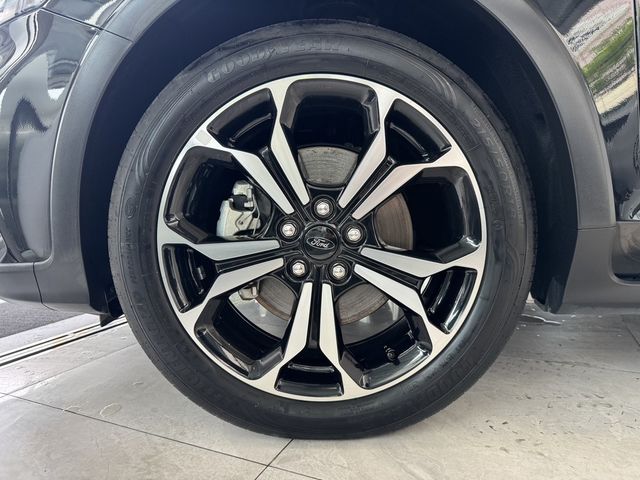 FORD福特 FOCUS ACTIVE  第3張相片