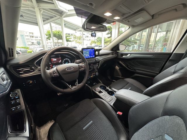 FORD福特 FOCUS ACTIVE  第6張相片
