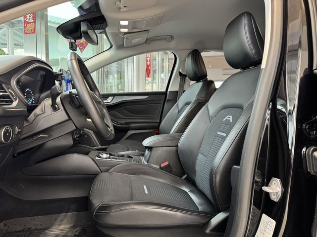 FORD福特 FOCUS ACTIVE  第8張相片