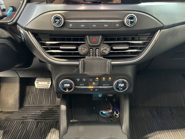 FORD福特 FOCUS ACTIVE  第10張相片