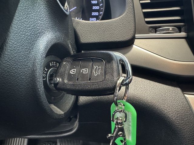 HYUNDAI現代 ELANTRA  第13張相片