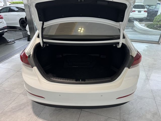 HYUNDAI現代 ELANTRA  第16張相片