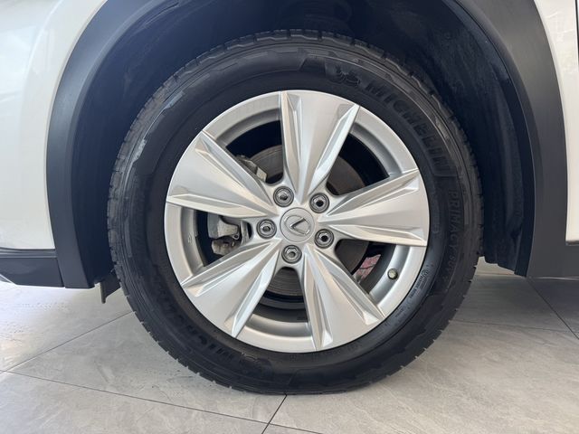 LEXUS凌志 UX250H  第3張相片