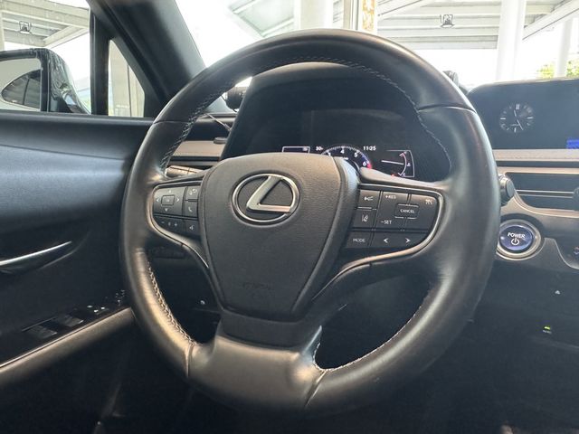 LEXUS凌志 UX250H  第4張相片