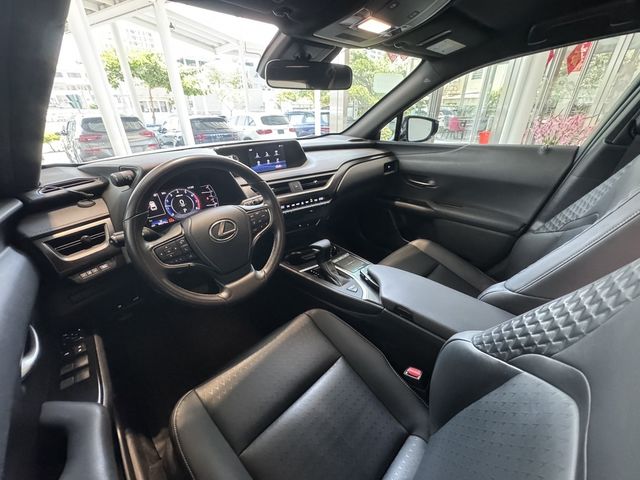 LEXUS凌志 UX250H  第6張相片