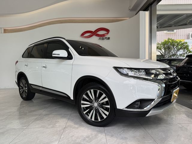MITSUBISHI三菱 OUTLANDER  第1張相片