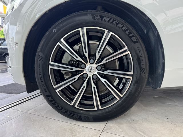 VOLVO富豪 XC60  第3張相片