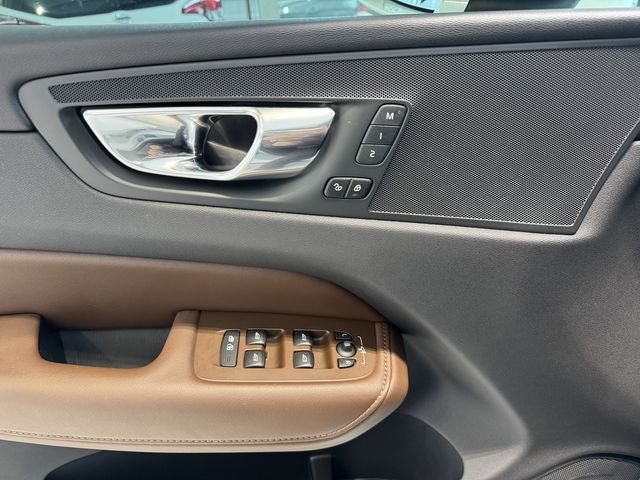 VOLVO富豪 XC60  第13張相片