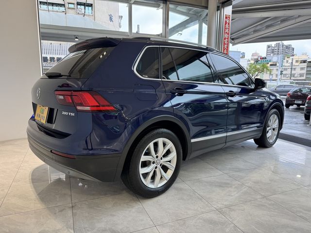 VOLKSWAGEN福斯 TIGUAN  第2張相片