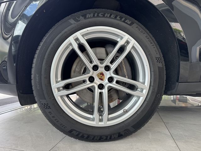 PORSCHE保時捷 MACAN  第3張相片