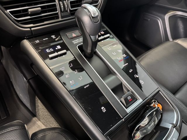 PORSCHE保時捷 MACAN  第9張相片
