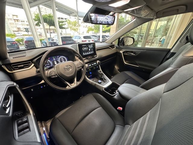 TOYOTA豐田 RAV4  第6張相片