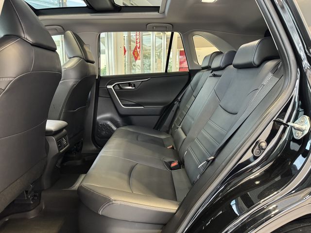 TOYOTA豐田 RAV4  第7張相片