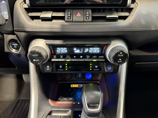 TOYOTA豐田 RAV4  第11張相片