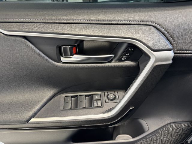 TOYOTA豐田 RAV4  第14張相片
