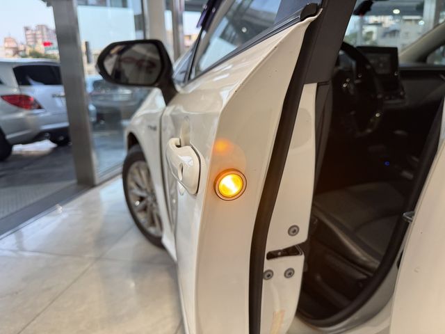 TOYOTA豐田 COROLLA ALTIS HYBRID  第4張相片